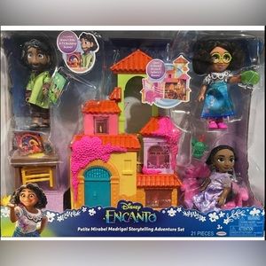 Disney Encanto Petite Mirabel Madrigal Storytelling Adventure Set‎ New With Box